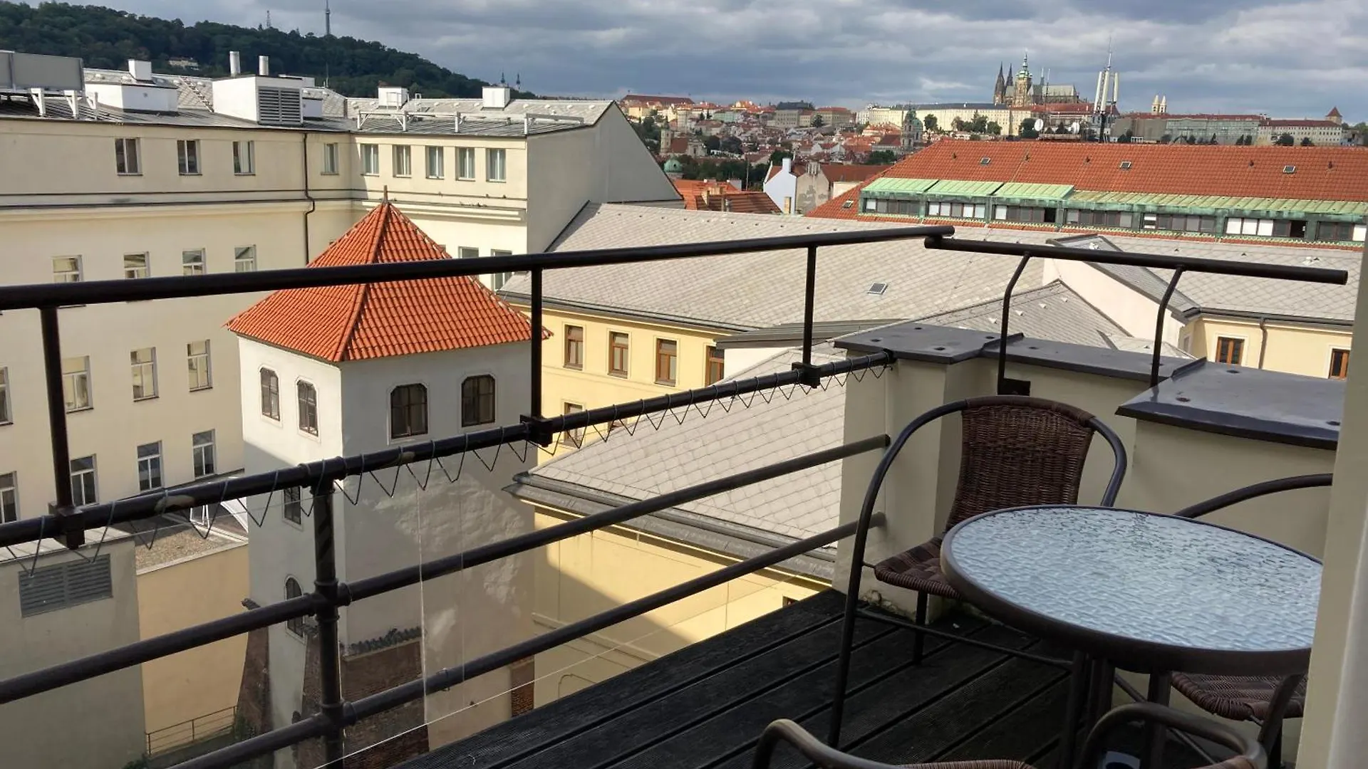 Castle View Apartment Praga 0*,
